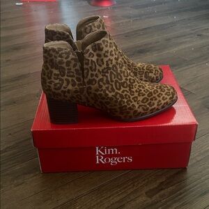 Kim Rogers Women's Brown Leopard Ankle Booties